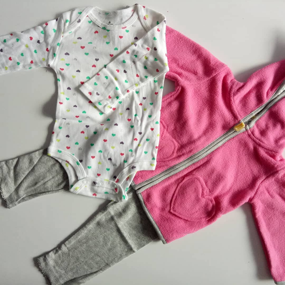 Carter’s 3-Piece Baby Girl Cardigan Set – Pink Fleece Hoodie, Heart Bodysuit & Grey Pants (12_18 Months)