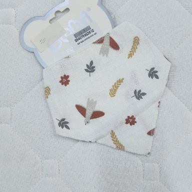 Sebi muslin bib