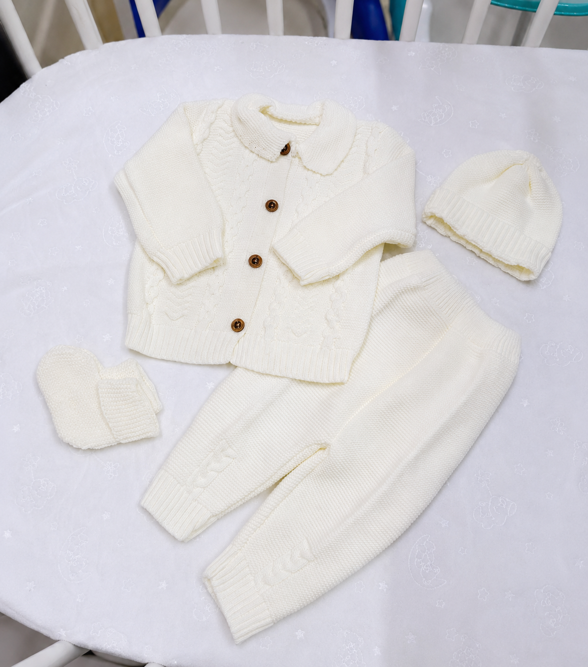 Cream Cable Knit Baby Outfit Set – Neutral Newborn Winter Wear (0–6 Months)