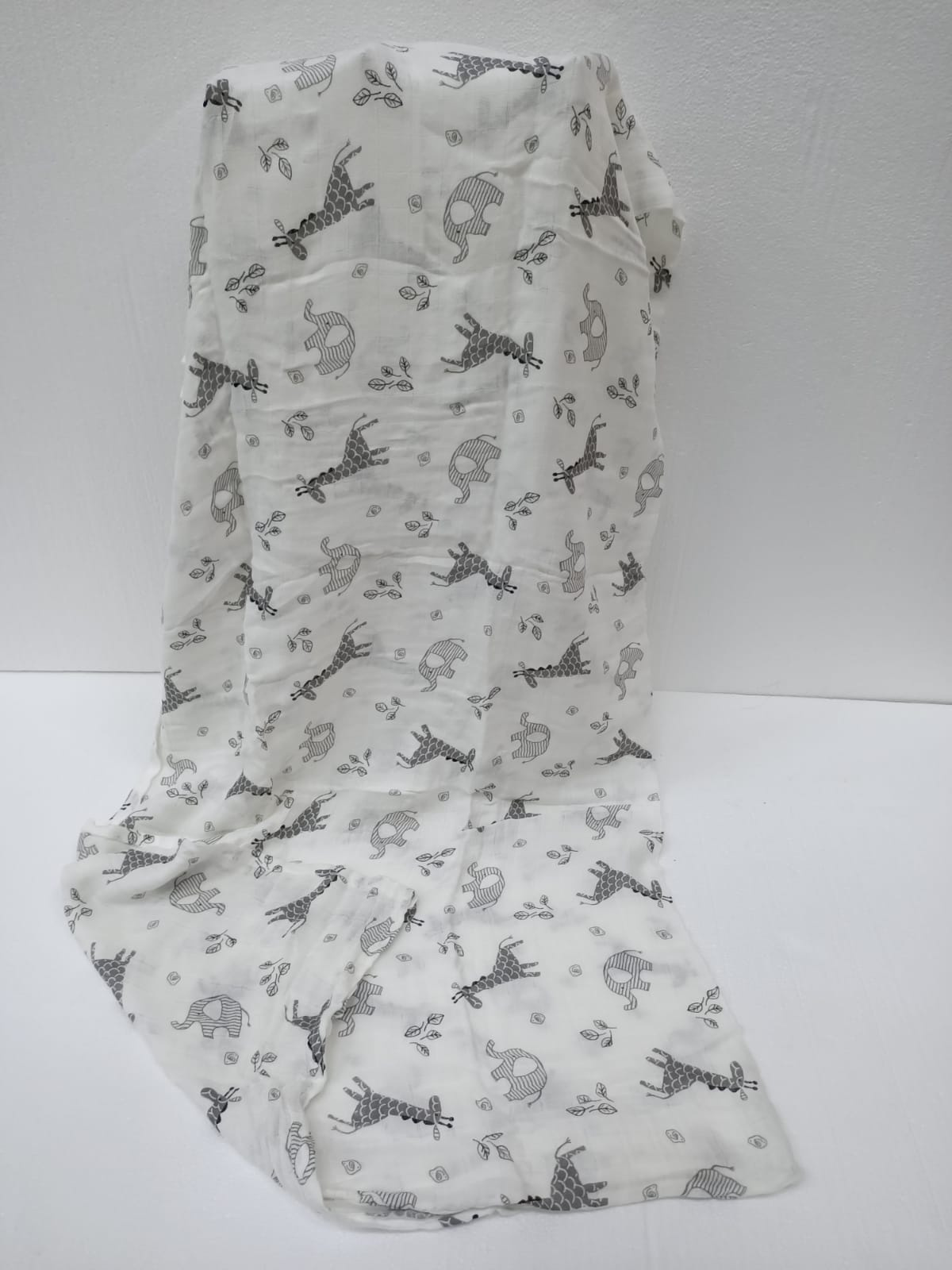 120x120 cm Muslin Swaddle Blanket | Breathable Cotton Baby Wrap