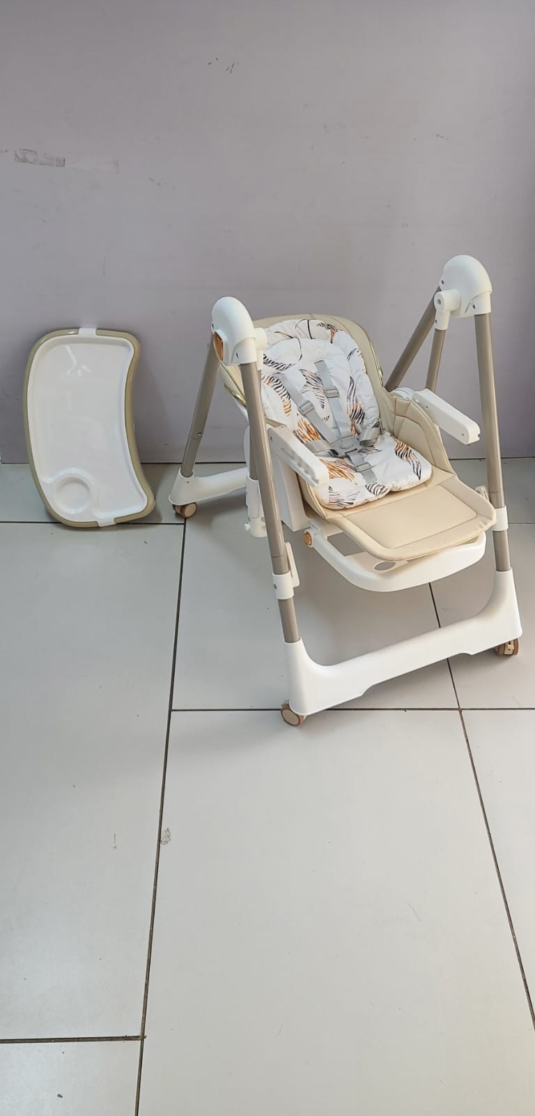 2-in-1 Baby High Chair & Swing Adjustable Foldable Feeding Chair Beige White