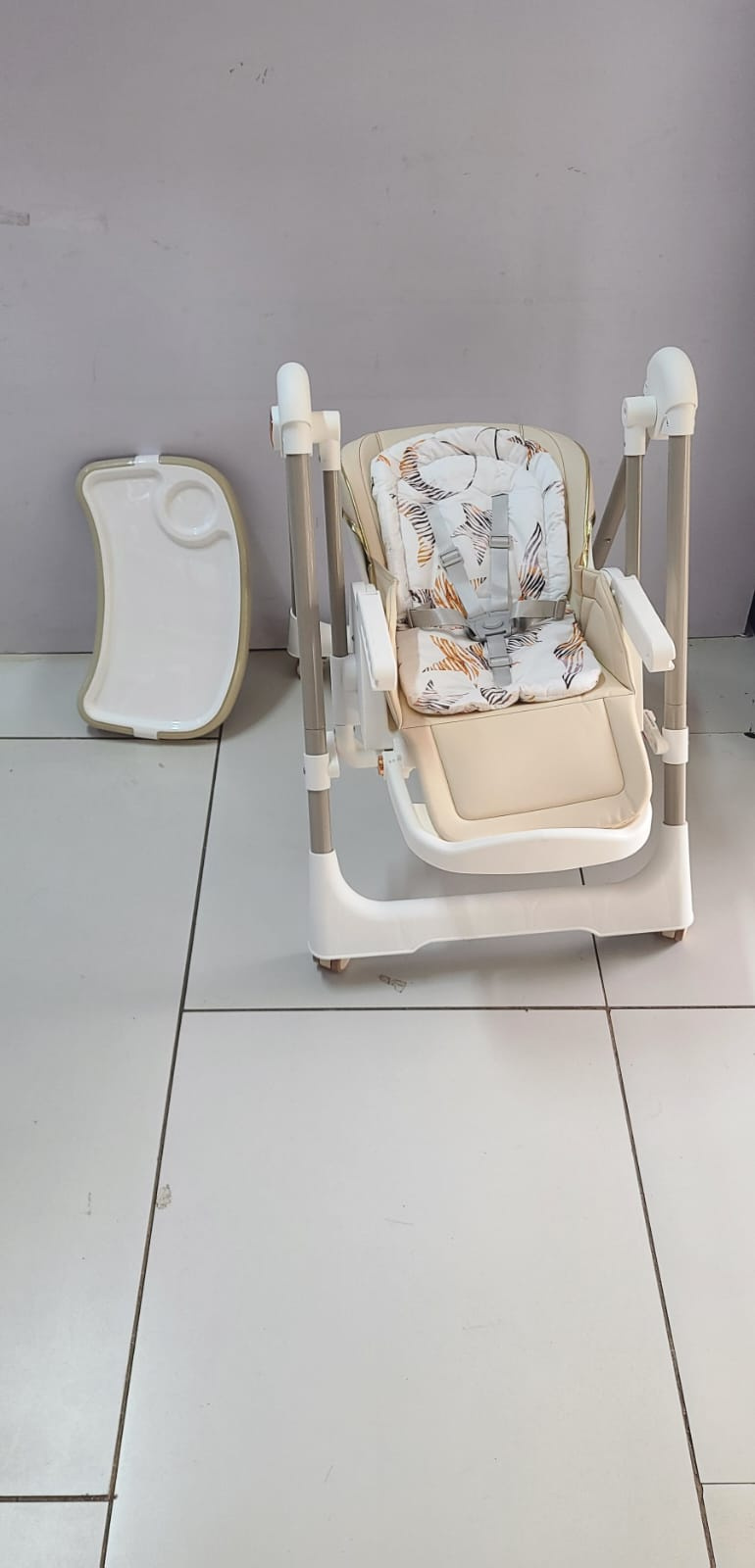 2-in-1 Baby High Chair & Swing Adjustable Foldable Feeding Chair Beige White