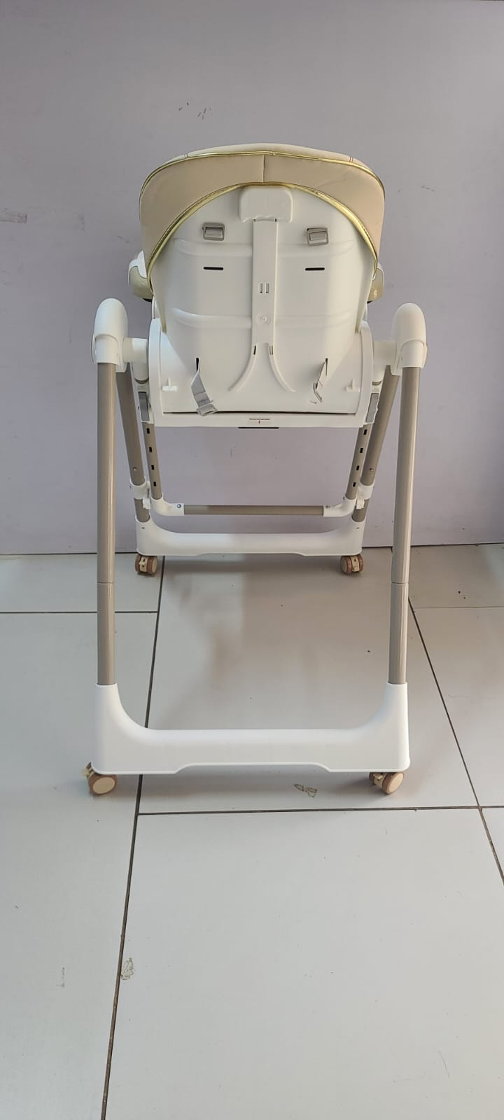 2-in-1 Baby High Chair & Swing Adjustable Foldable Feeding Chair Beige White