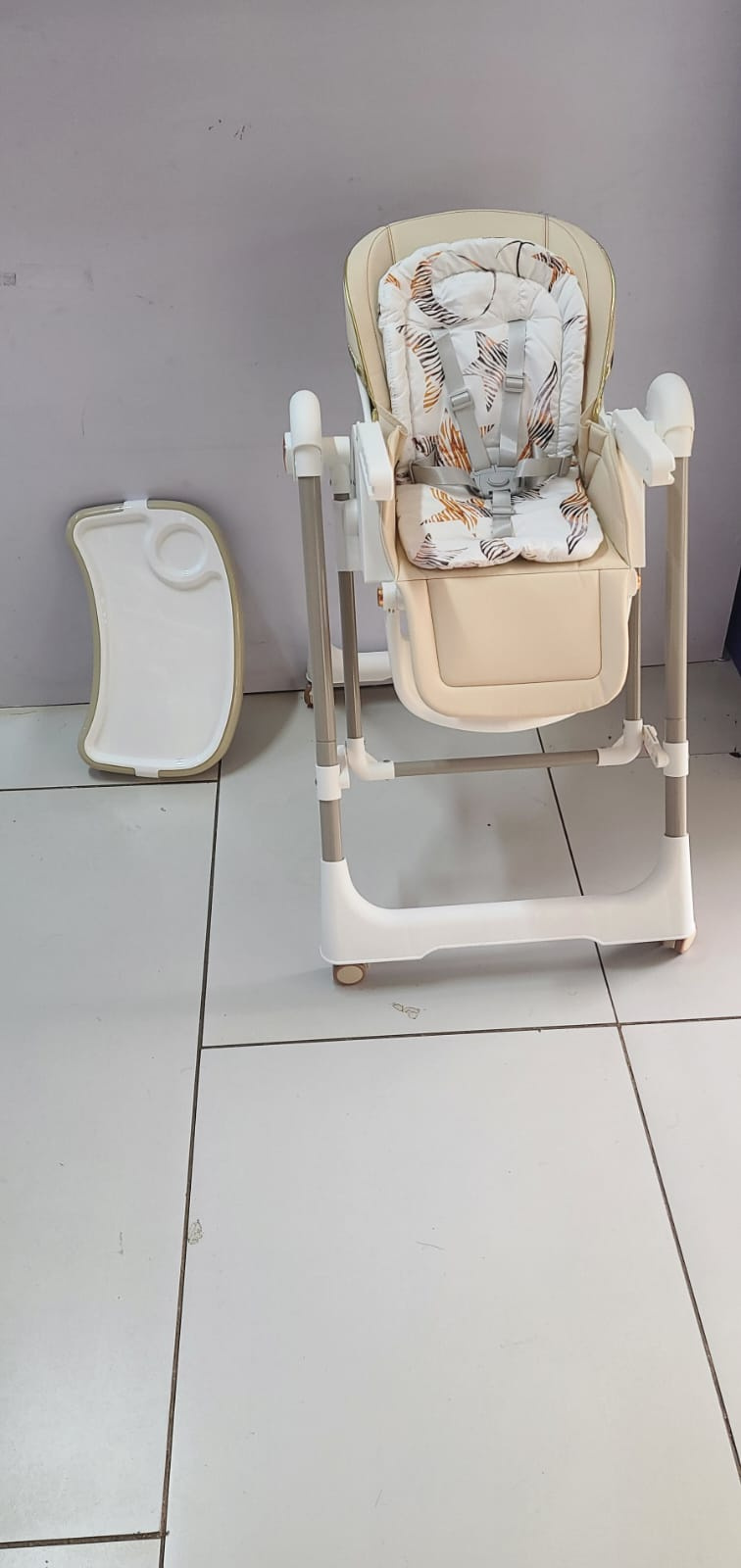 2-in-1 Baby High Chair & Swing Adjustable Foldable Feeding Chair Beige White