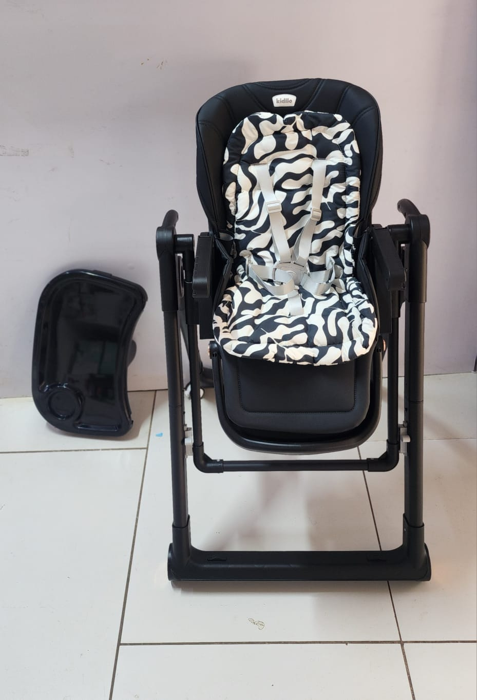 Kidilo Manual Swing Feeding Chair Black | Foldable Baby High Chair Kenya