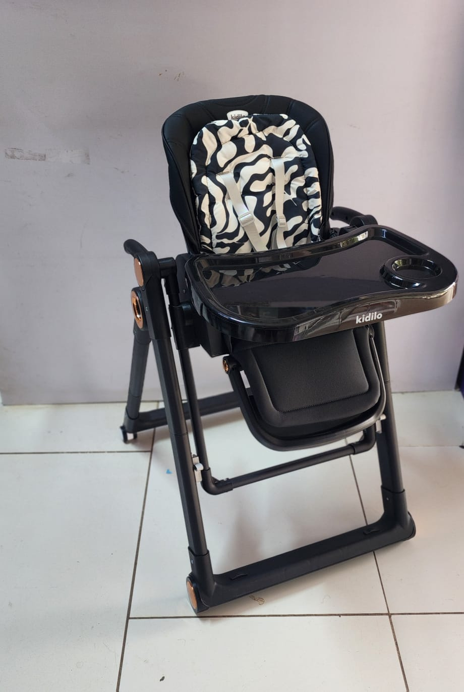 Kidilo Manual Swing Feeding Chair Black | Foldable Baby High Chair Kenya