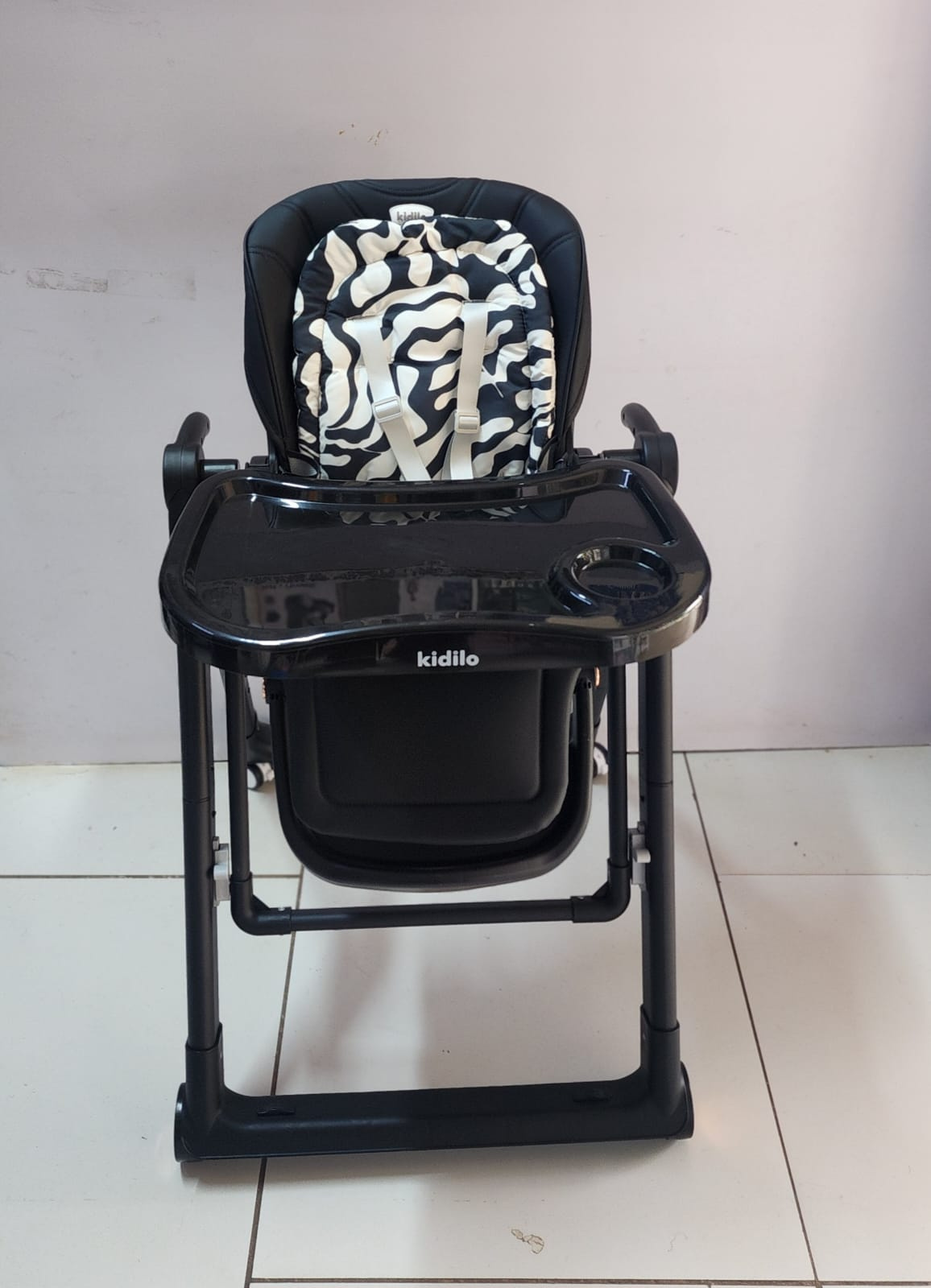 Kidilo Manual Swing Feeding Chair Black | Foldable Baby High Chair Kenya