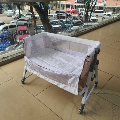 Height Adjustable Bedside Co Sleeper Bassinet with Mosquito Net Kenya | Aquababy Collection Ltd