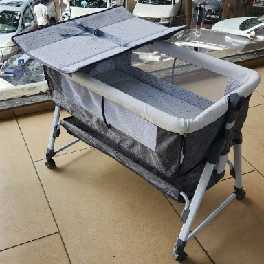 Height Adjustable Bedside Co Sleeper Bassinet with Mosquito Net Kenya | Aquababy Collection Ltd