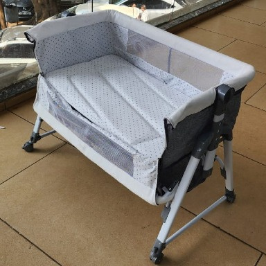 Height Adjustable Bedside Co Sleeper Bassinet with Mosquito Net Kenya | Aquababy Collection Ltd