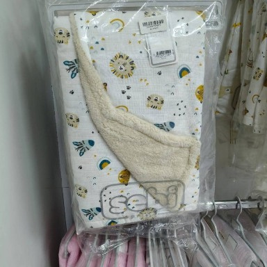 Muslin/fleece blankets