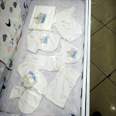 Baby receiving set