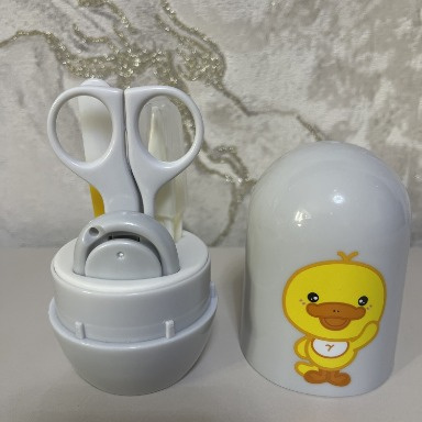 4-in-1 Baby Grooming Kit – Portable Duck Design Nail Care Set for Newborns (Pink, Grey, Green, Purple, Light Green)