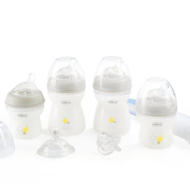 Chicco Natural Feeling Starter Set (0m+) – 4 Bottles, Pacifier & Brush