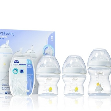 Chicco Natural Feeling Starter Set (0m+) – 4 Bottles, Pacifier & Brush