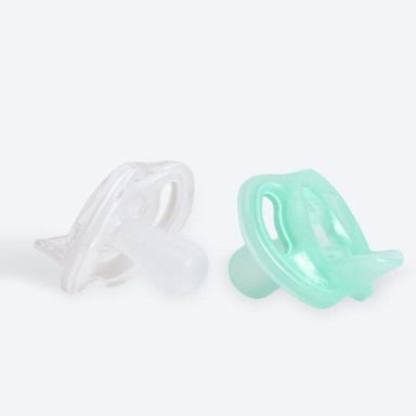 Tommee Tippee Ultra-Light Silicone Soother 6–18 Months | BPA-Free