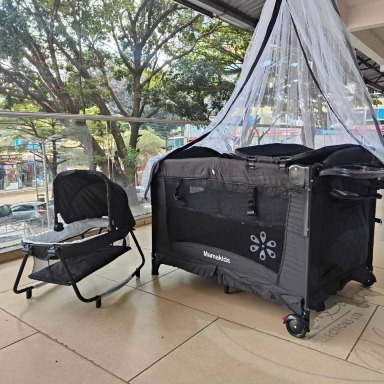 Mamakids cosleeper Playpen with basinet