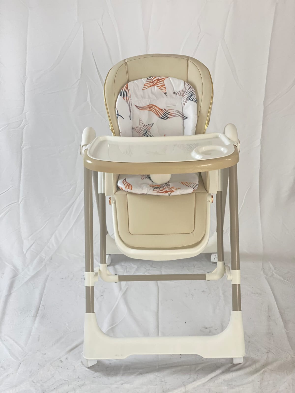 Manual Adjustable highchair