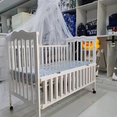 Imported baby cots with net and wheels