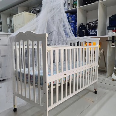 Imported baby cots with net and wheels