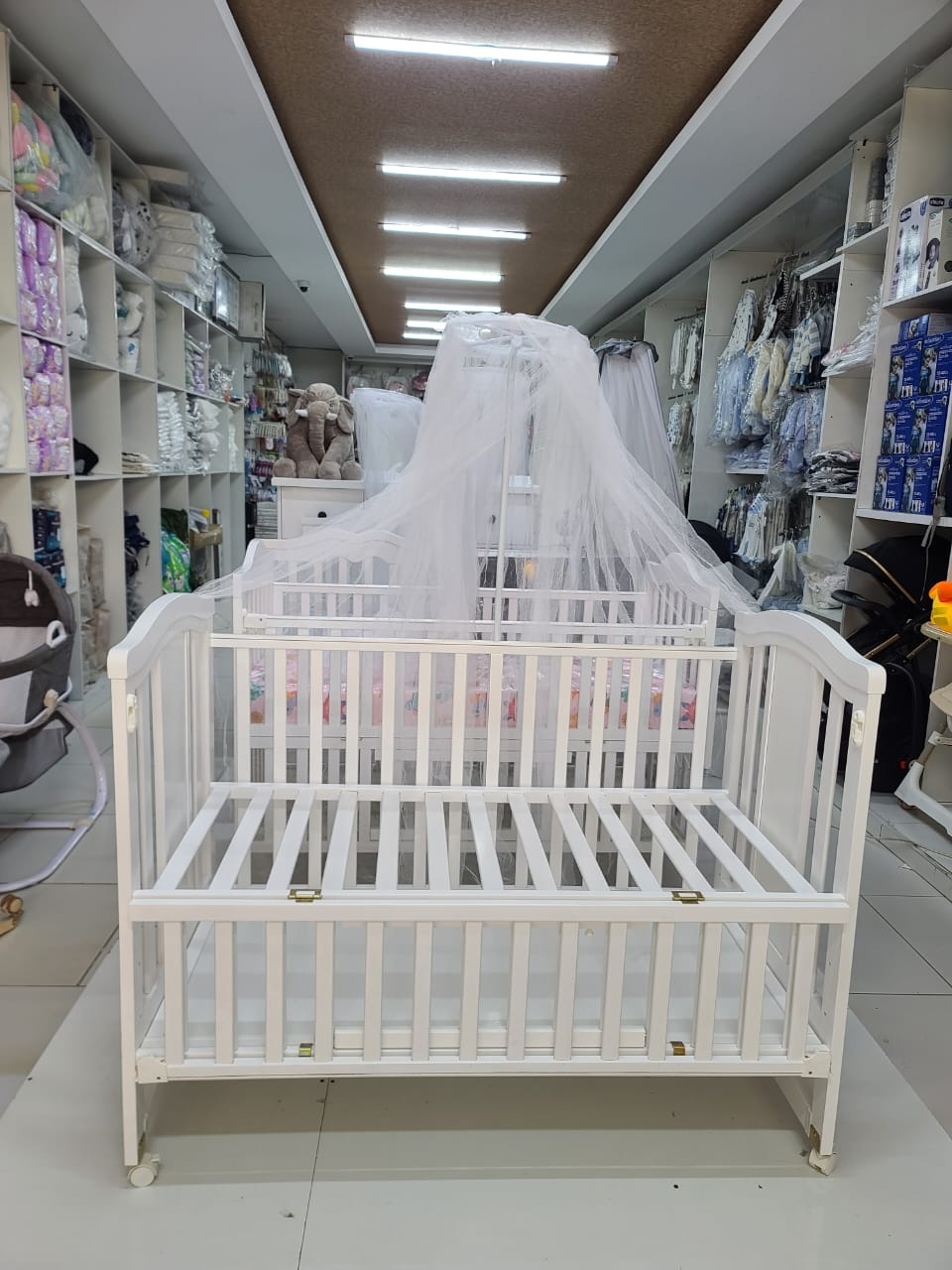 Rocking Baby Crib – Comfortable & Soothing Nursery Cot for Newborns