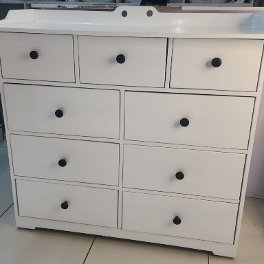 Wooden chest of drawer 4ft