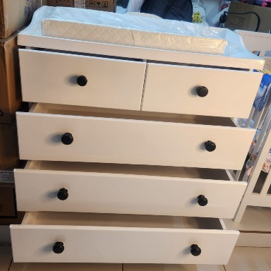 Wooden chest of drawers 3feet