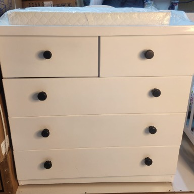 Wooden chest of drawers 3feet