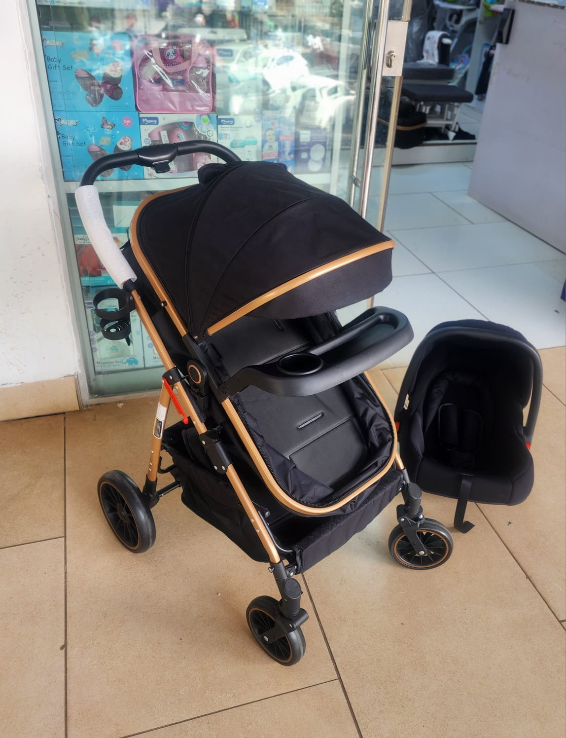 Versatile 3-in-1 Baby Travel System Black– Stroller, Bassinet & Car Seat