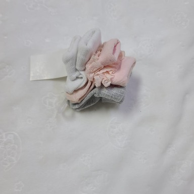 Baby Girl Lace Ruffle Antislip Socks 0–3 Months – Soft Cotton Blend Hosiery