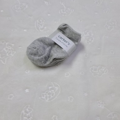 Carter’s Anti-Slip Baby Socks 0–3 Months – Soft & Grippy