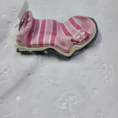 Kids 3-Pack Anti-Slip Socks 13–16 cm Non-Skid Socks