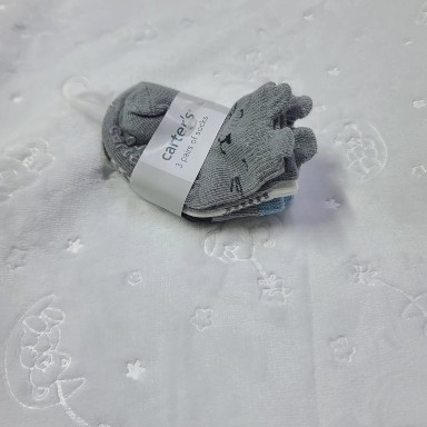 Carter’s 0–3M Anti-Slip Socks 3-Pack Non-Skid Baby Socks