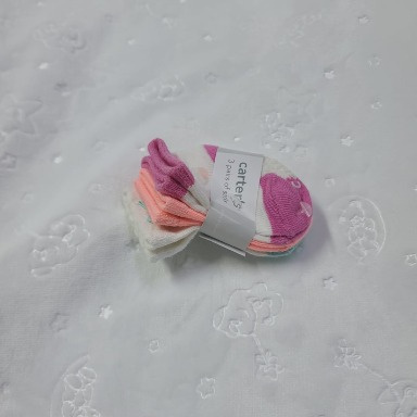 Carter’s 0–3M Anti-Slip Socks 3-Pack Non-Skid Baby Socks