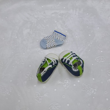 Baby Canvas Sneakers & Printed Socks Set – First Walkers (Infant/Pre-Walker)