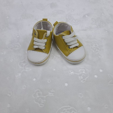Papulin Prewalker Sneakers | Soft Sole Infant Shoes (Size 17, 0–4 Months)