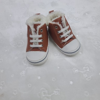 Papulin Prewalker Sneakers | Soft Sole Infant Shoes (Size 17, 0–4 Months)