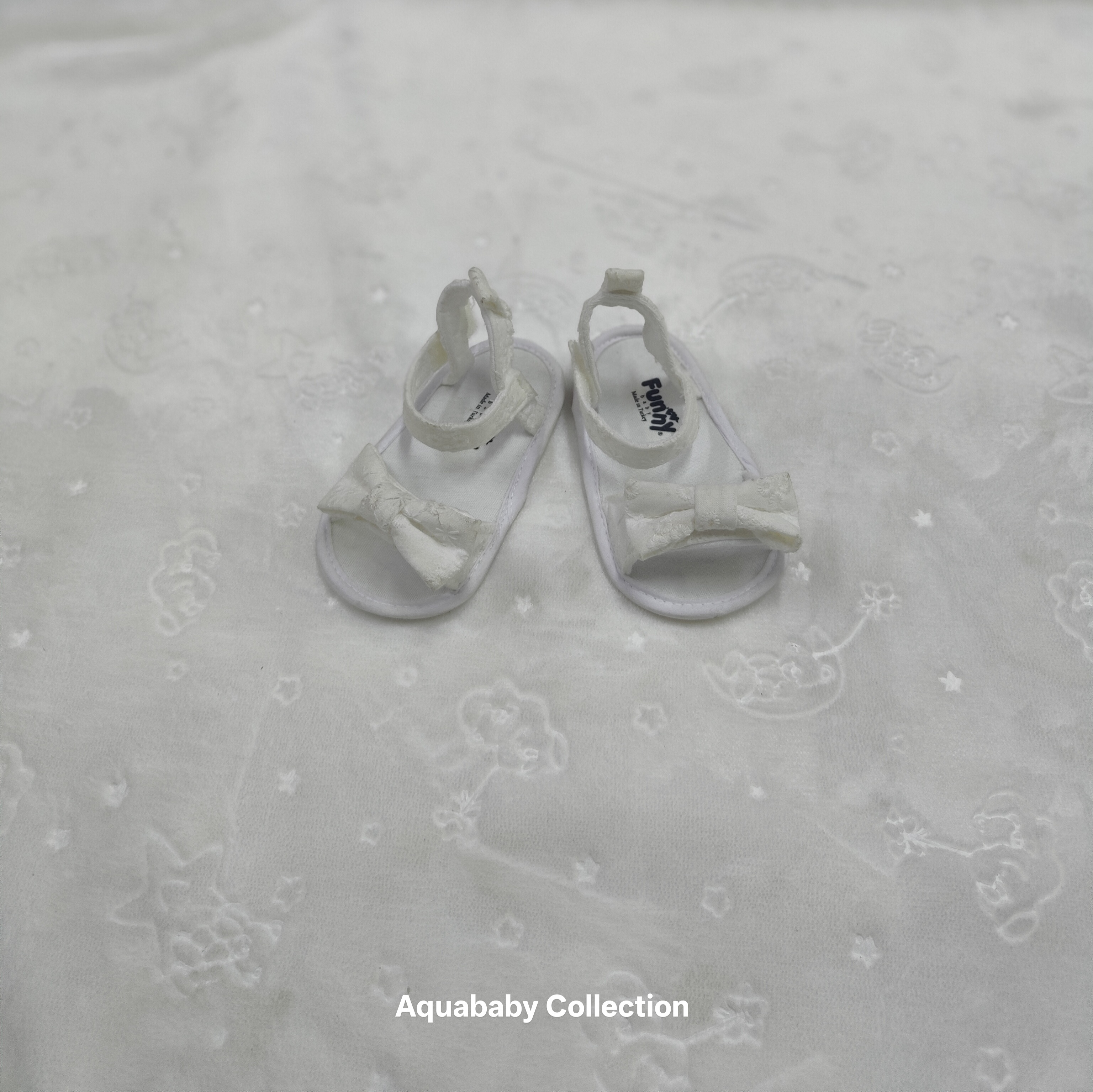 Funny Baby Baby Girl Prewalker Sandals Size 17 and 18 (Newborn–9 Months) Pink & White