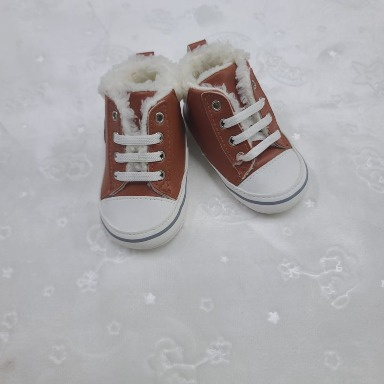 Papulin Plush-Lined Baby Prewalker Sneakers Size 17 (0–4 Months)