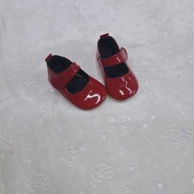 Adorable Baby Mary Jane Shoes – Red Patent & Silver Glitter – Size 18 (4–9 Months)