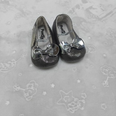 Adorable Baby Mary Jane Shoes – Red Patent & Silver Glitter – Size 18 (4–9 Months)