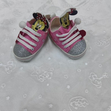 Baby Sneakers Size 18 – White & Red Pre-Walkers & Pink Minnie Mouse High-Tops (4–9 Months)