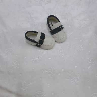 Funny Baby Moccasin Pre-Walker Shoes – Size 18 (4–9 Months)