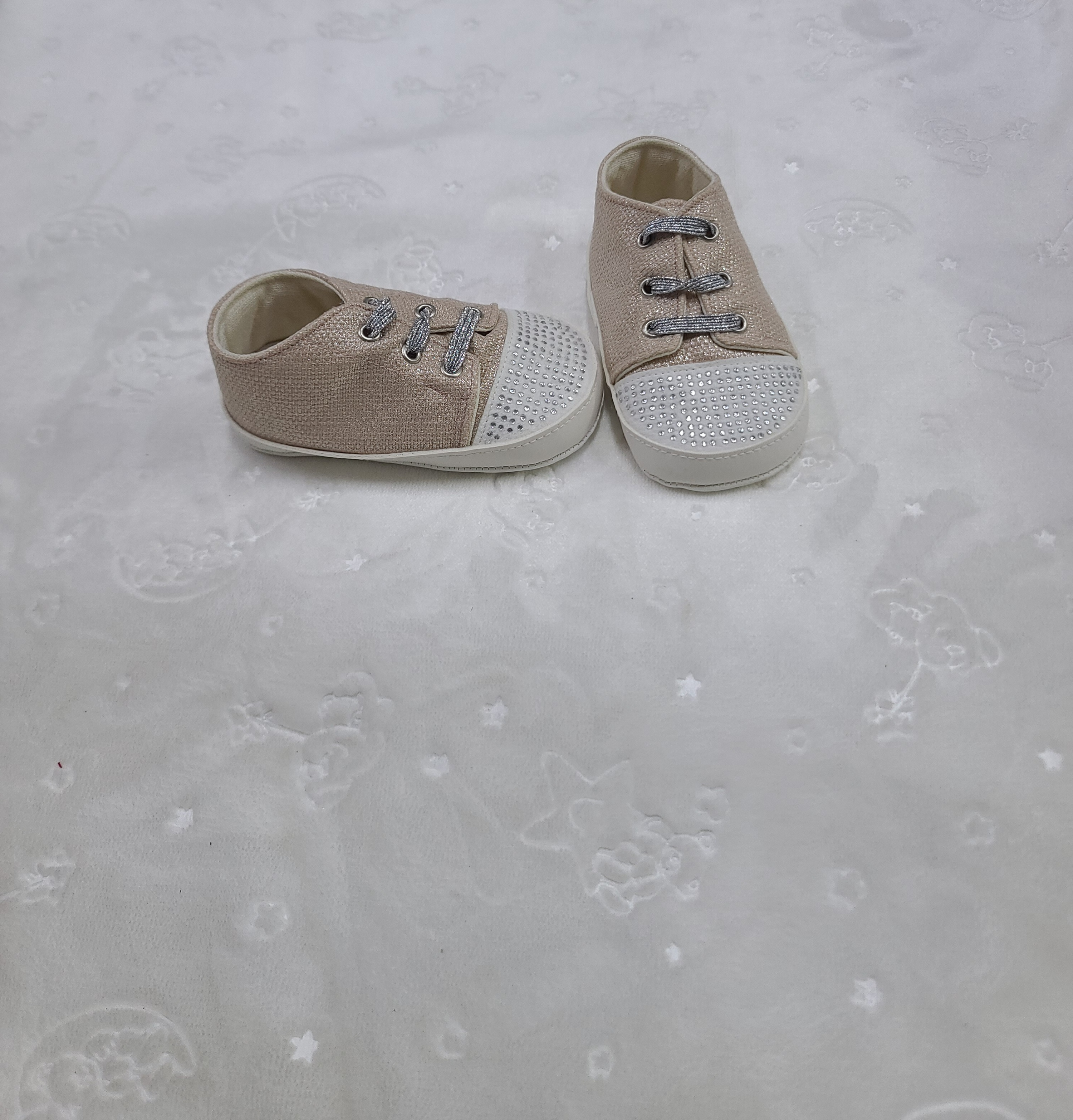 Funny Baby Silver Glitter Prewalker Crib Shoes – Size 18 (4–9 Months) and size 17 (0-4months)