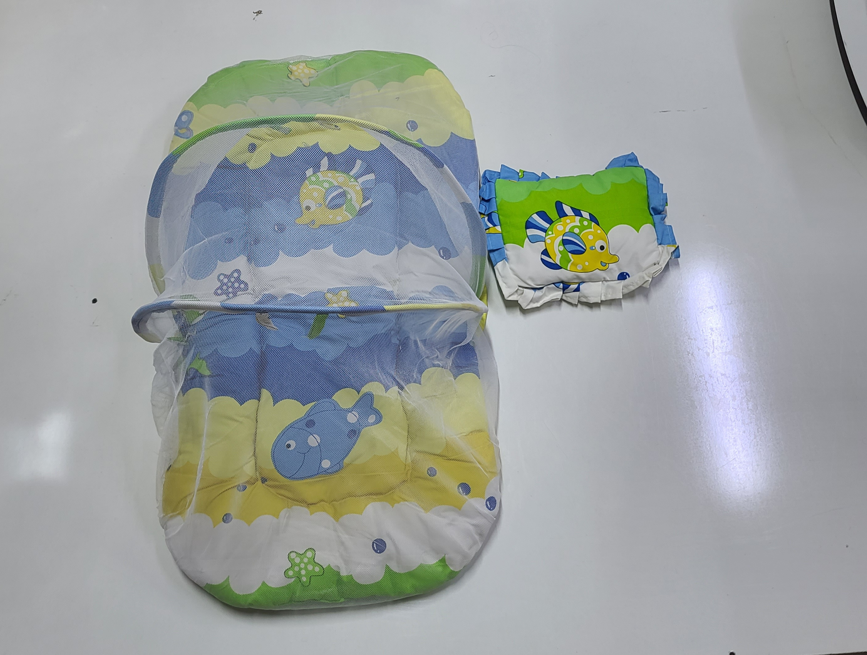 Foldable baby nest