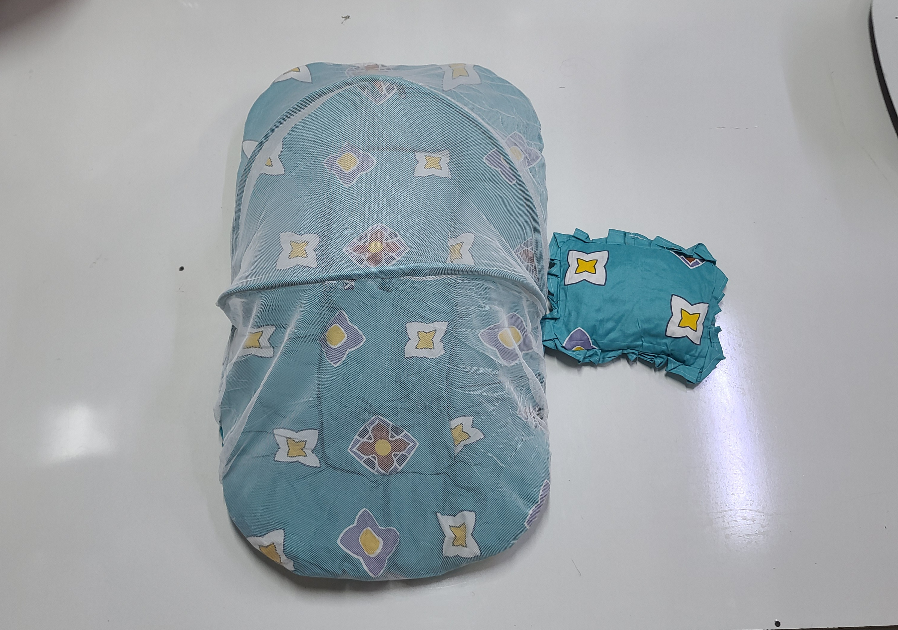 Foldable baby nest