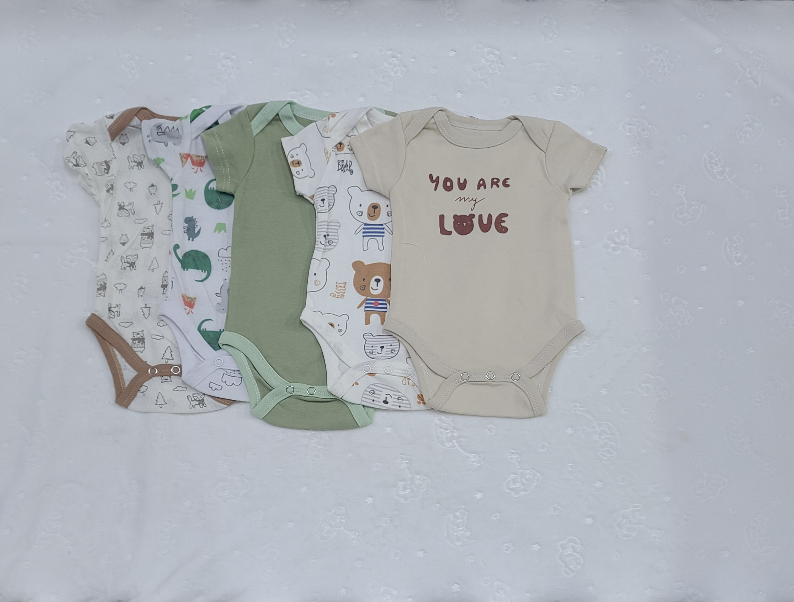 5-Piece Newborn Bodysuit Set (0–3 Months) | Soft Cotton Baby Onesies