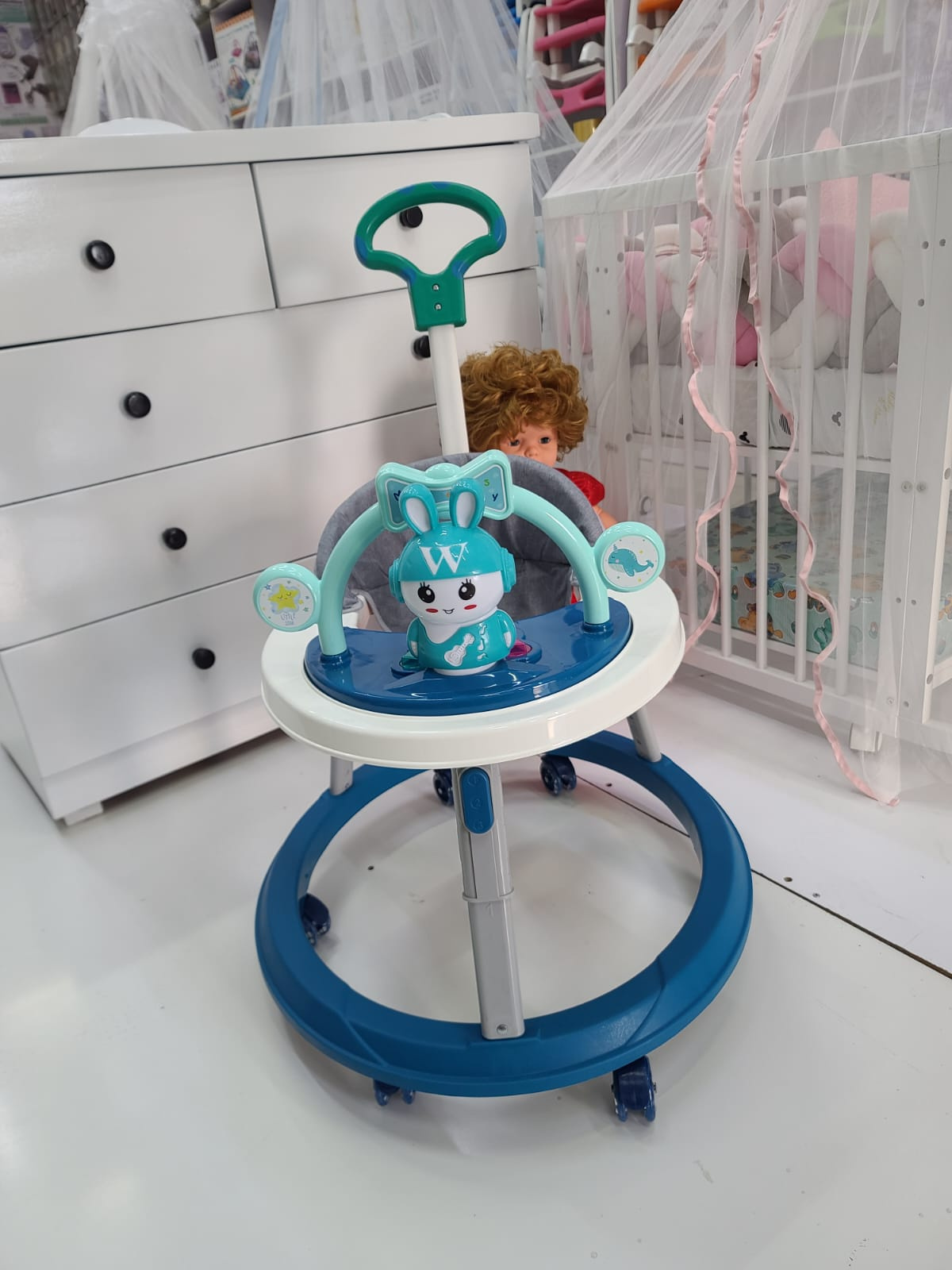 Adjustable baby walker