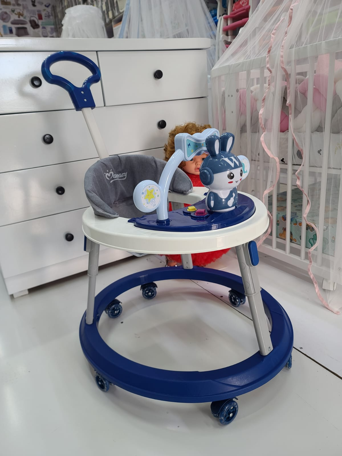 Adjustable baby walker
