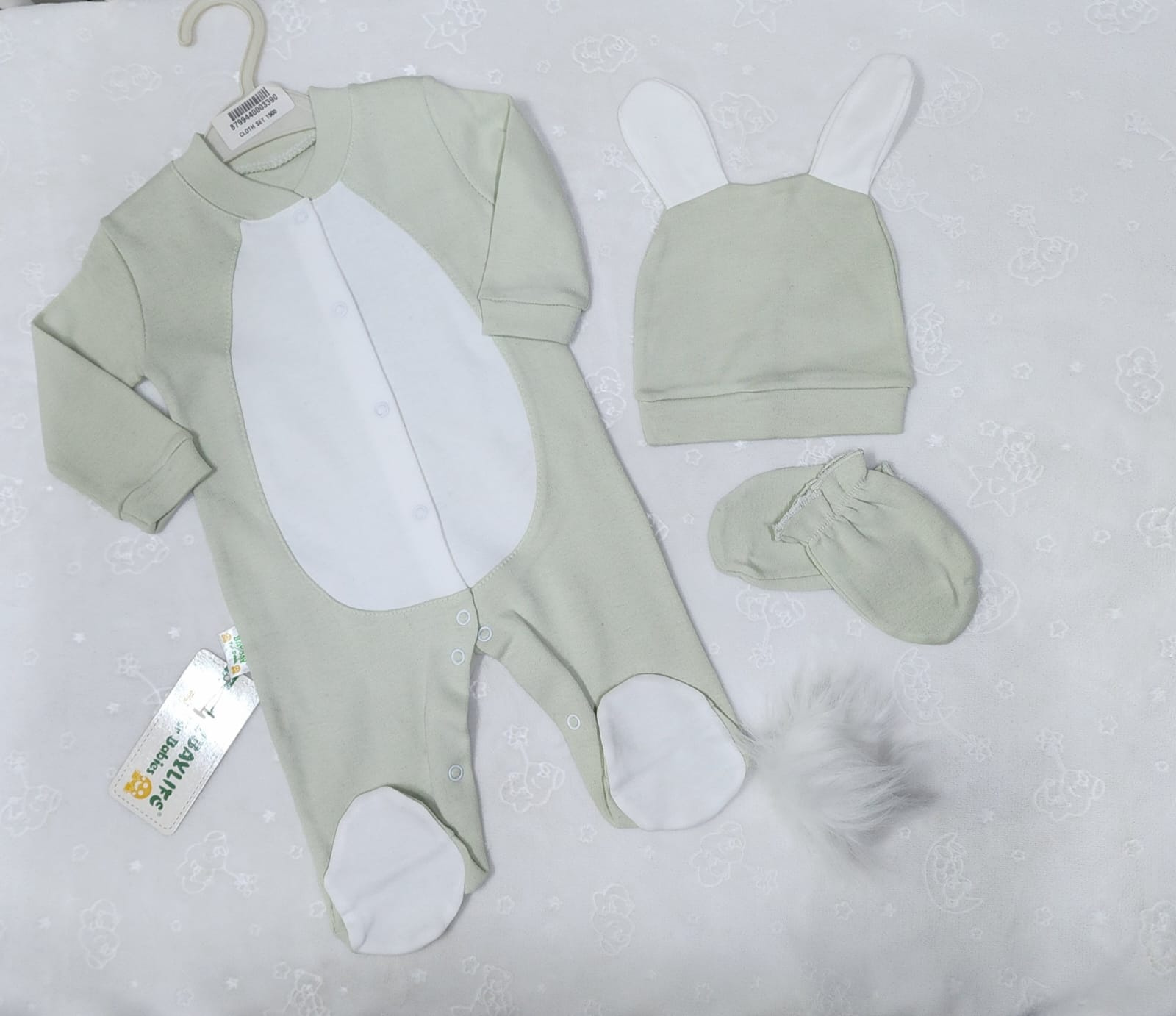 Bunny-Themed Newborn Outfit Set – Footed Romper & Bunny Ear Hat (0–9M)